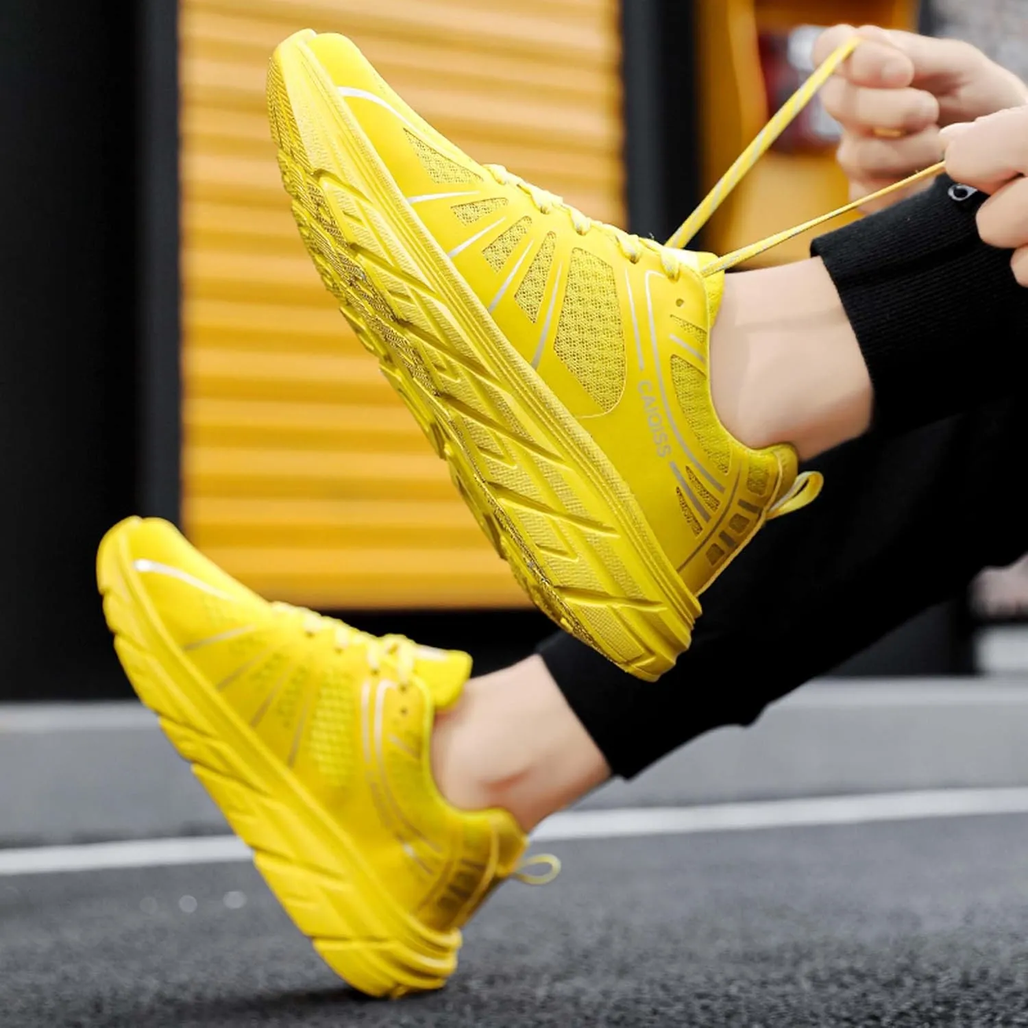Mens Low Top Lace Up Classic Casual Walking Shoes Rubber Sole Anti Slip Running Shoes High Elasticity Basketball Sneakers Comfortable and Breathable Training Shoes Lightweight Badminton Sneakers