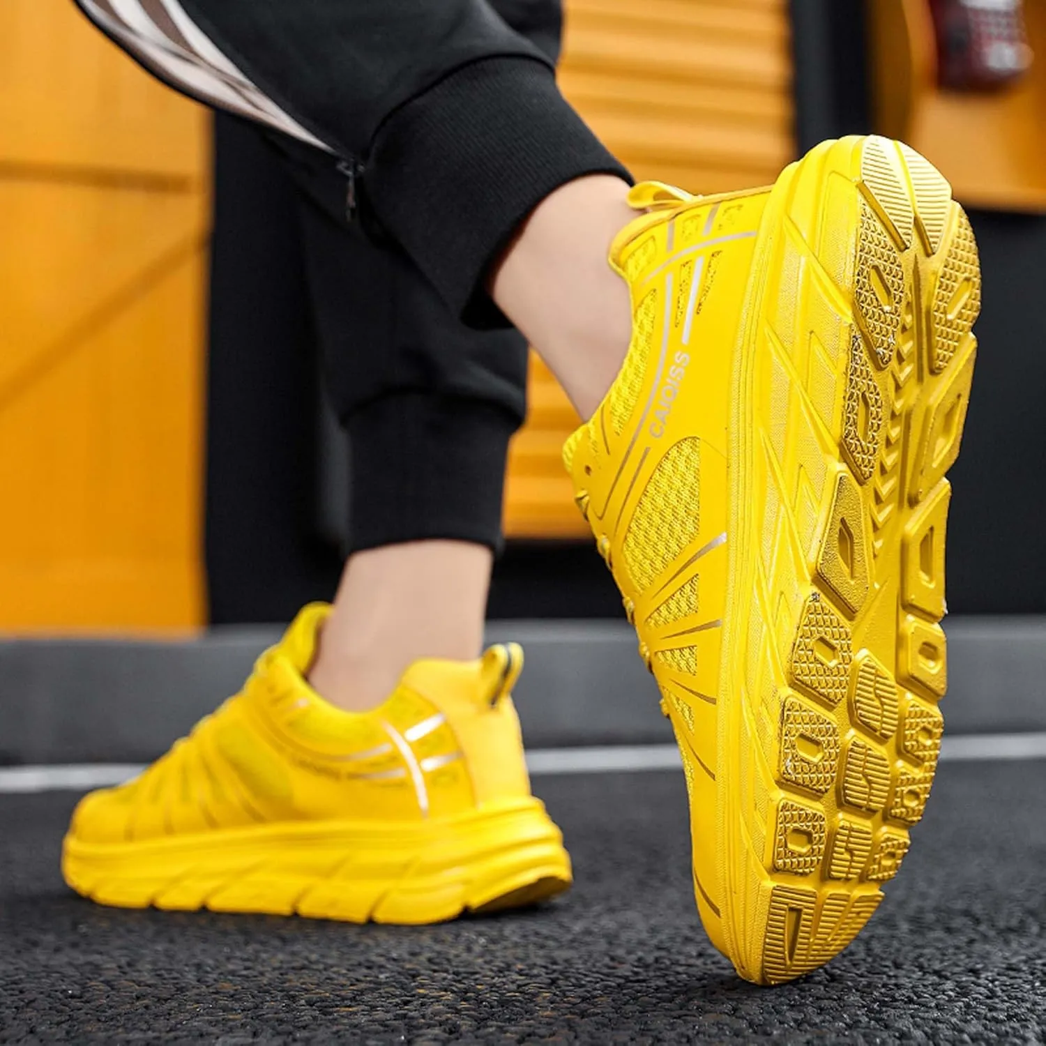 Mens Low Top Lace Up Classic Casual Walking Shoes Rubber Sole Anti Slip Running Shoes High Elasticity Basketball Sneakers Comfortable and Breathable Training Shoes Lightweight Badminton Sneakers
